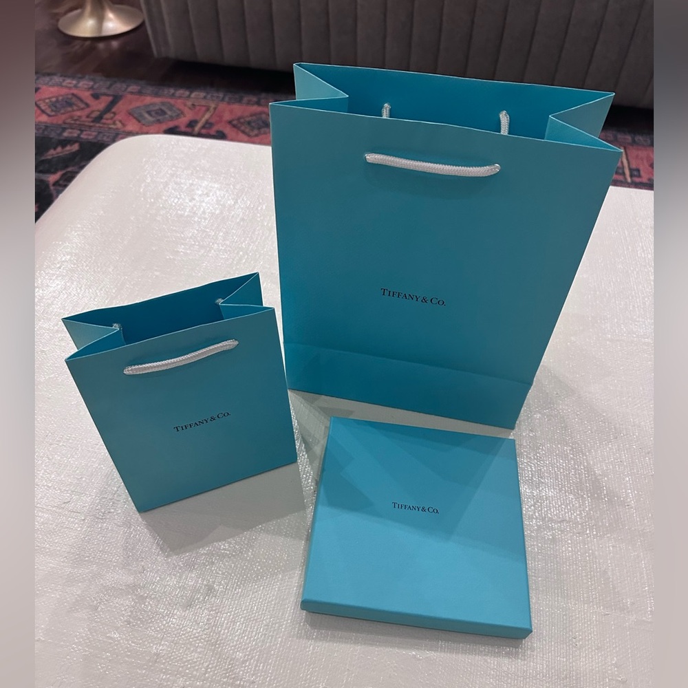 Tiffany and co box and bags - Picture 5 of 5